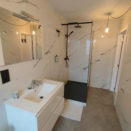 Barotel - Bed & Dinner Floreffe