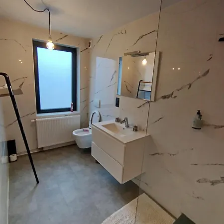 Barotel - Bed & Dinner